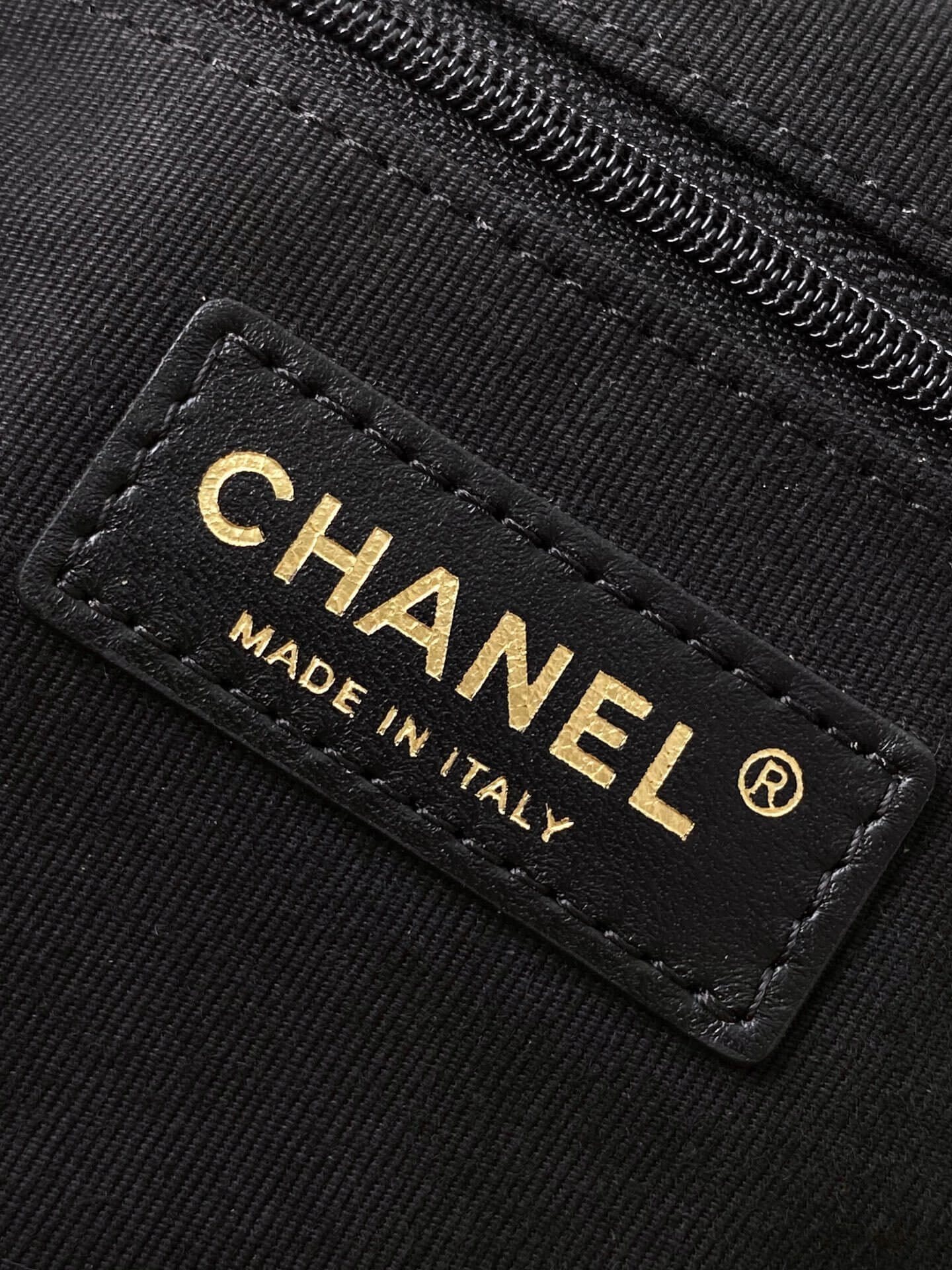 Chanel Two-Tone Shopping Suede Calfskin & Shiny Lambskin Leather Shoulder Handbag - Image 13