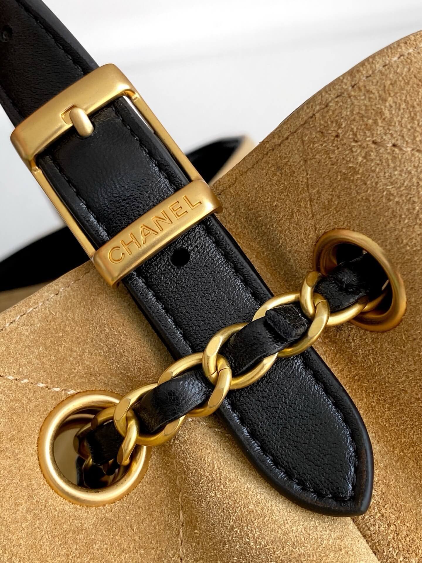 Chanel Two-Tone Shopping Suede Calfskin & Shiny Lambskin Leather Shoulder Handbag - Image 16