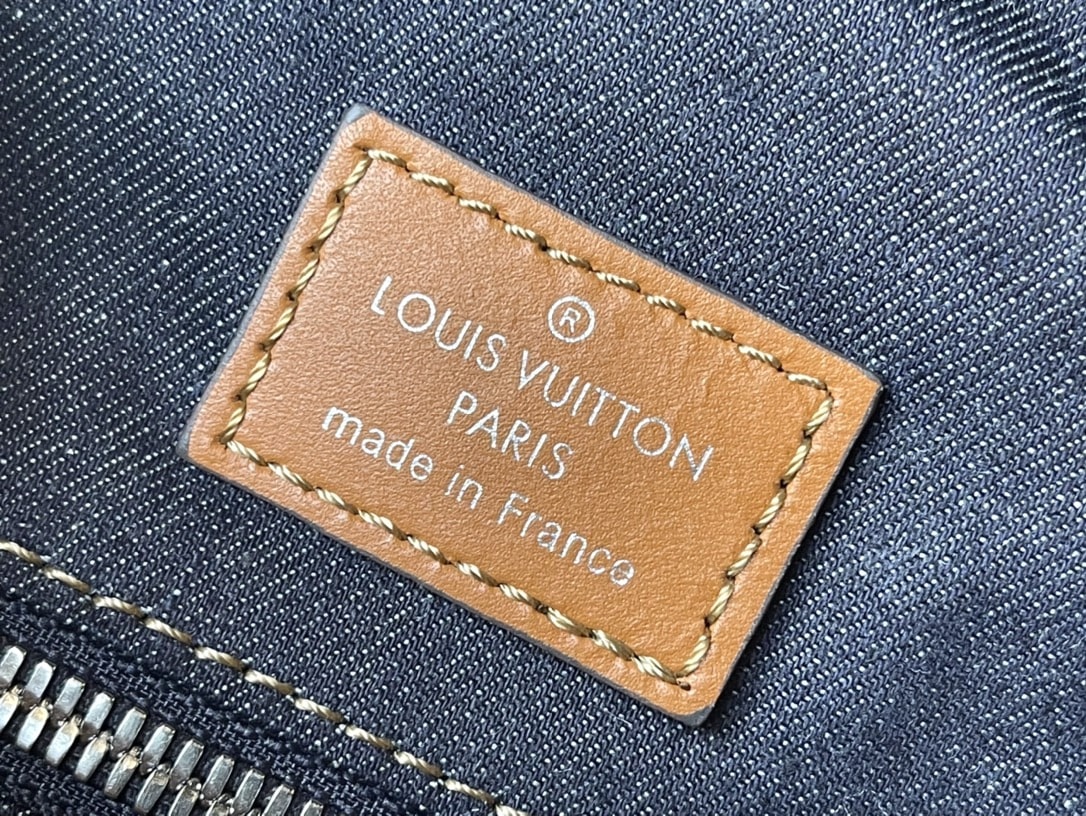 Louis Vuitton LV Christopher PM Backpack Bag M21373 Navy Blue - Image 4