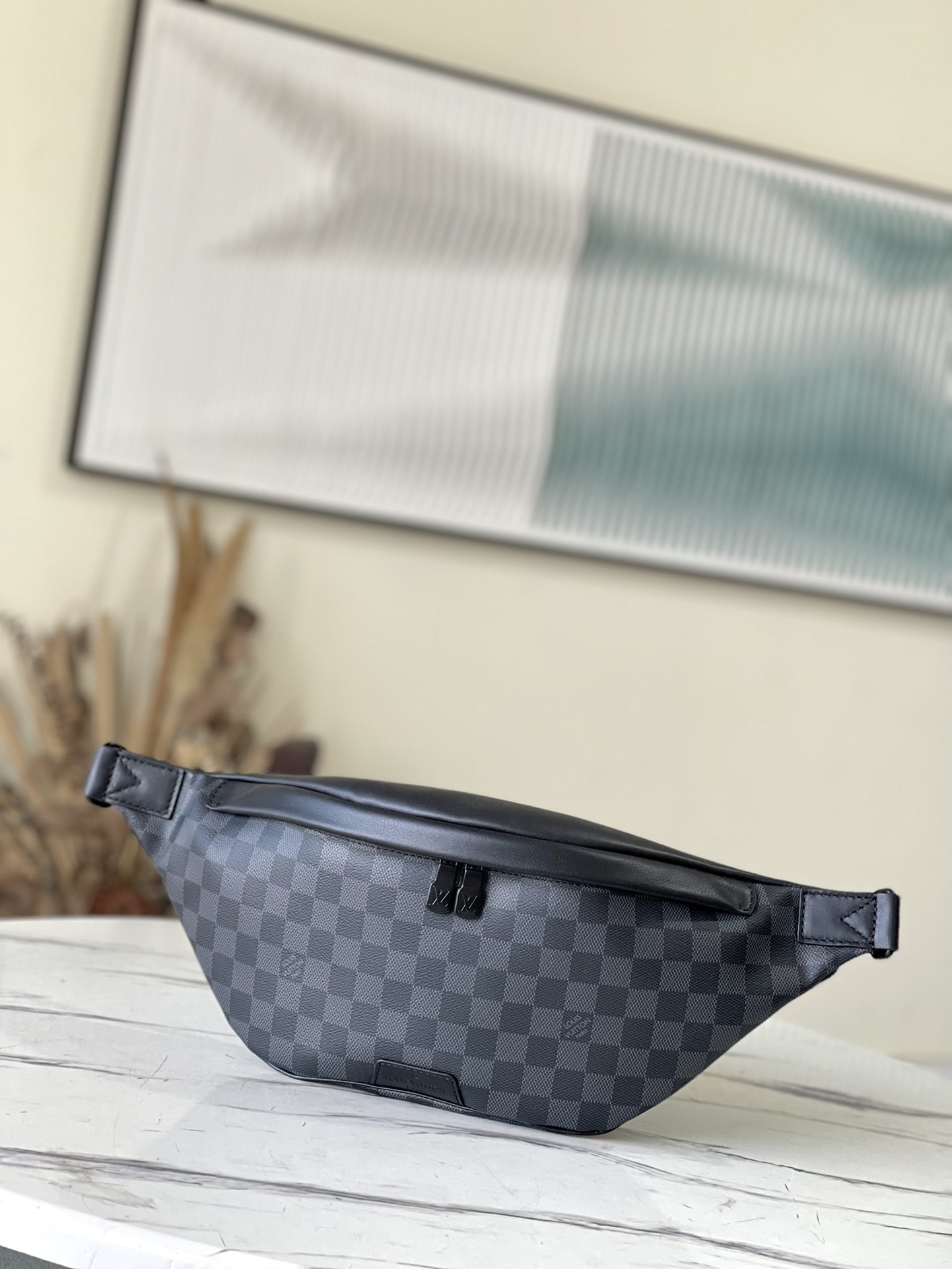 Louis Vuitton LV Damier Graphite Discovery Bumbag Crossbody Bag N40187 Black