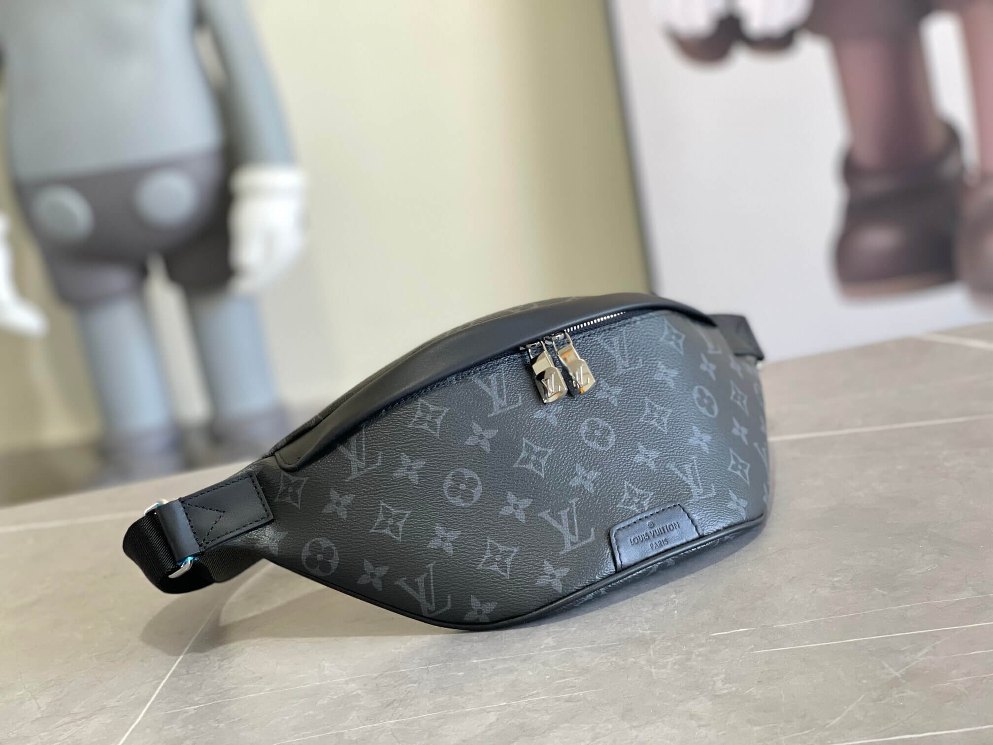 Louis Vuitton LV Monogram Eclipse Canvas Discovery Bumbag Crossbody Bag M46035 Black