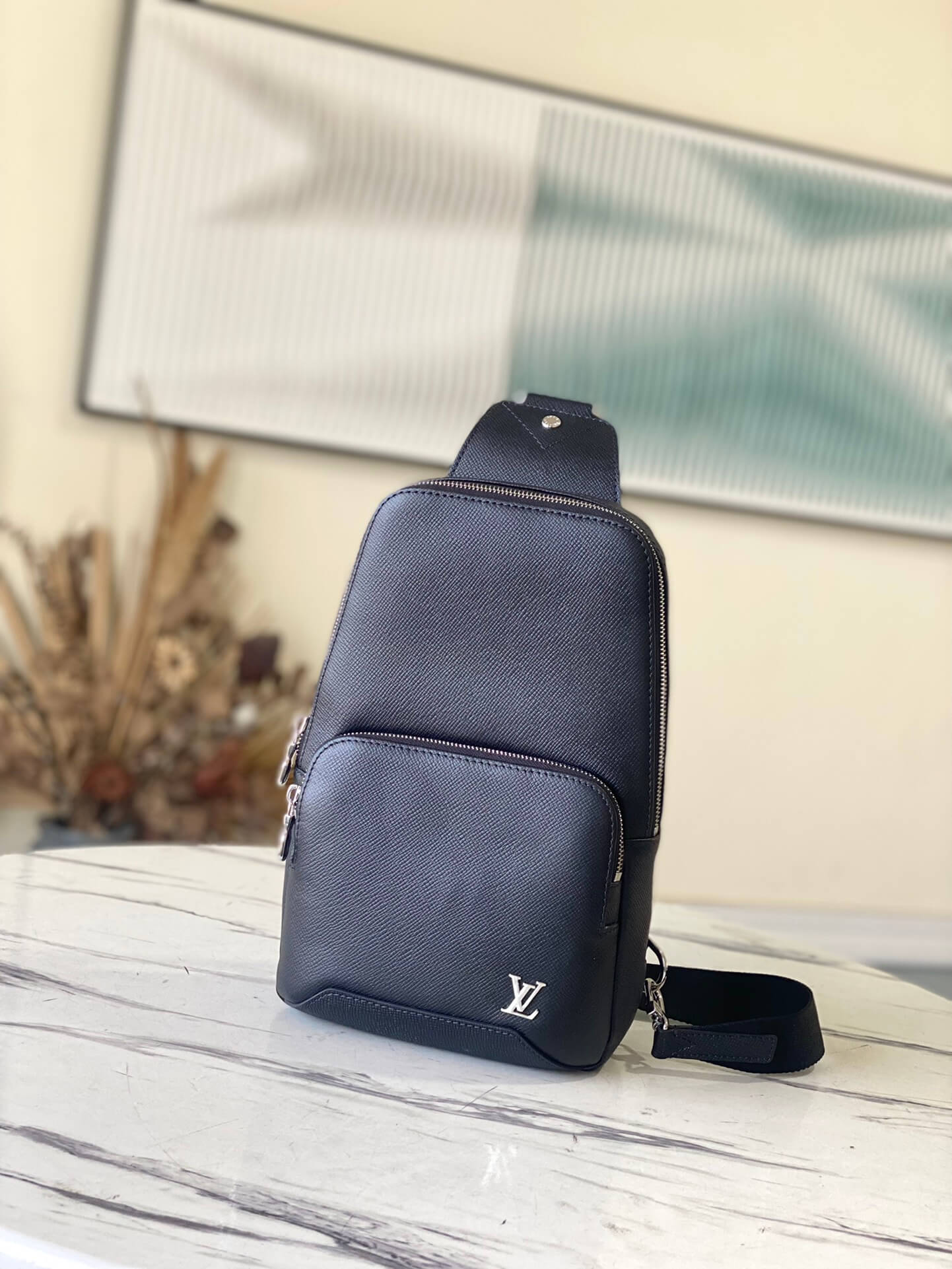 Louis Vuitton LV Taiga Shoulder Crossbody Avenue Sling Bag M30443 Black